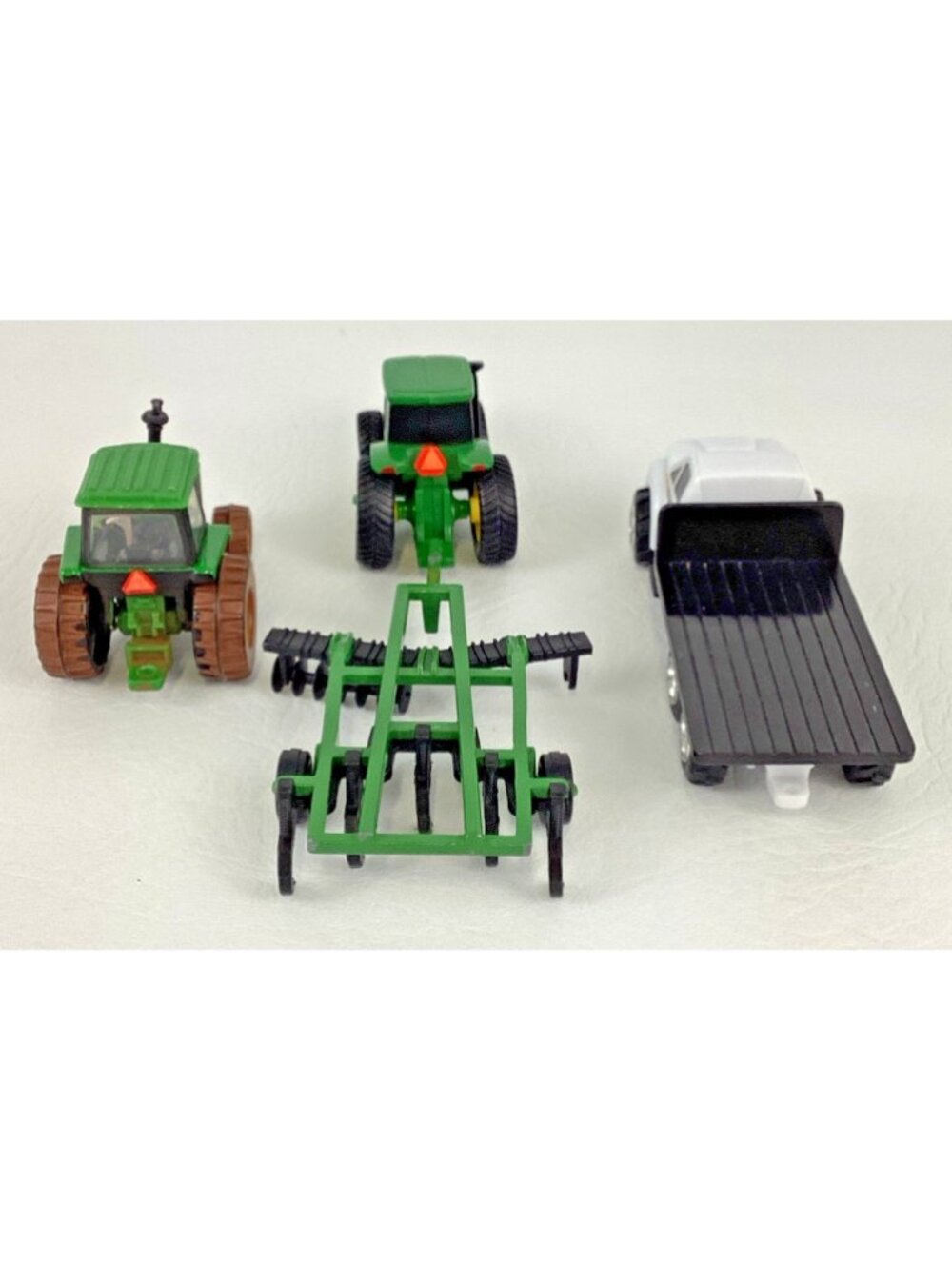 Ertl John Deere Ford Flat Bed Truck Vehicle Muddy Tractor Farm Country Playset - Picture 5 of 9
